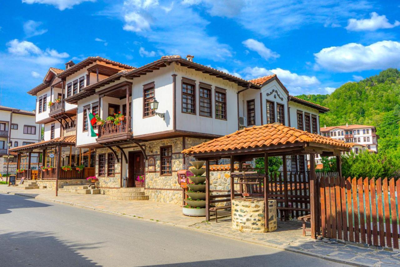 Alexandrov'S Houses 호텔 잘라토그라드 외부 사진